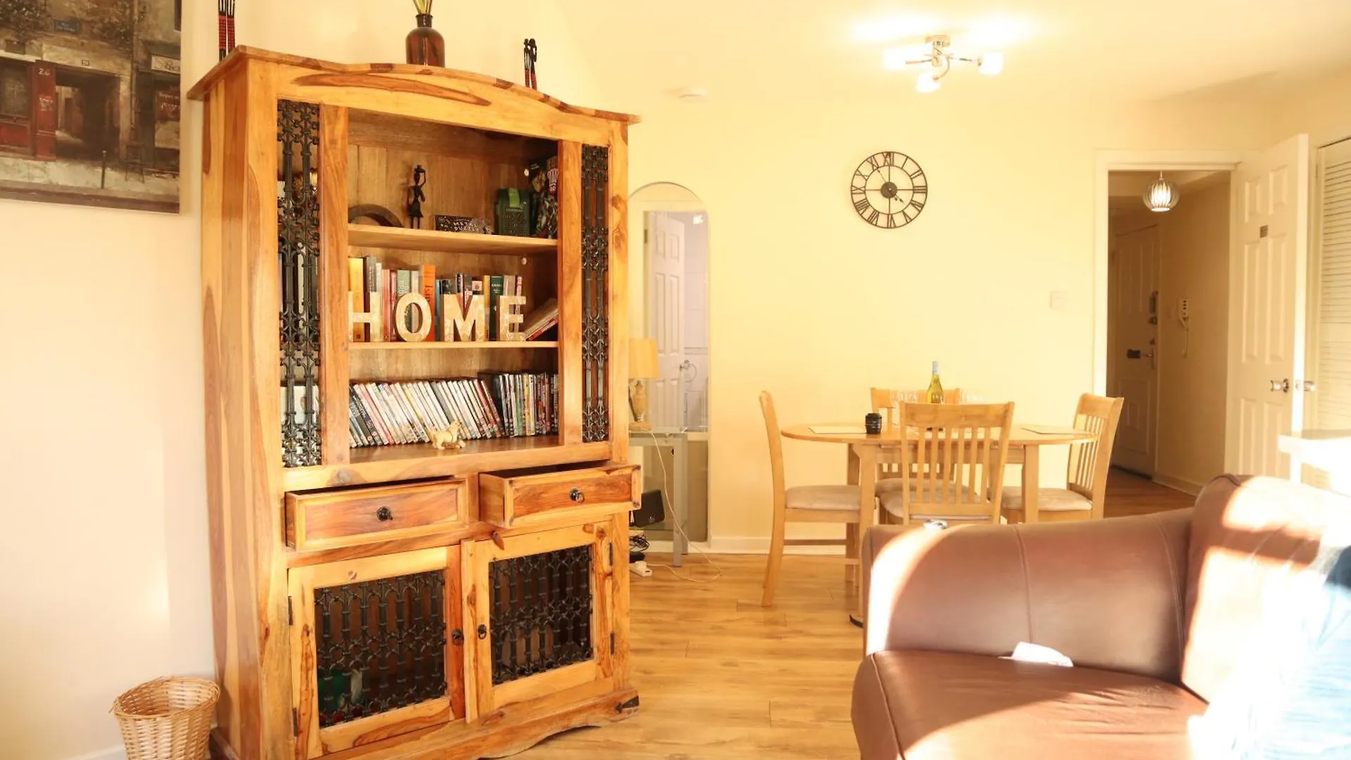 3 Bedrooms Flat In Central Edinburgh Old Town Sleeps 6 0*,