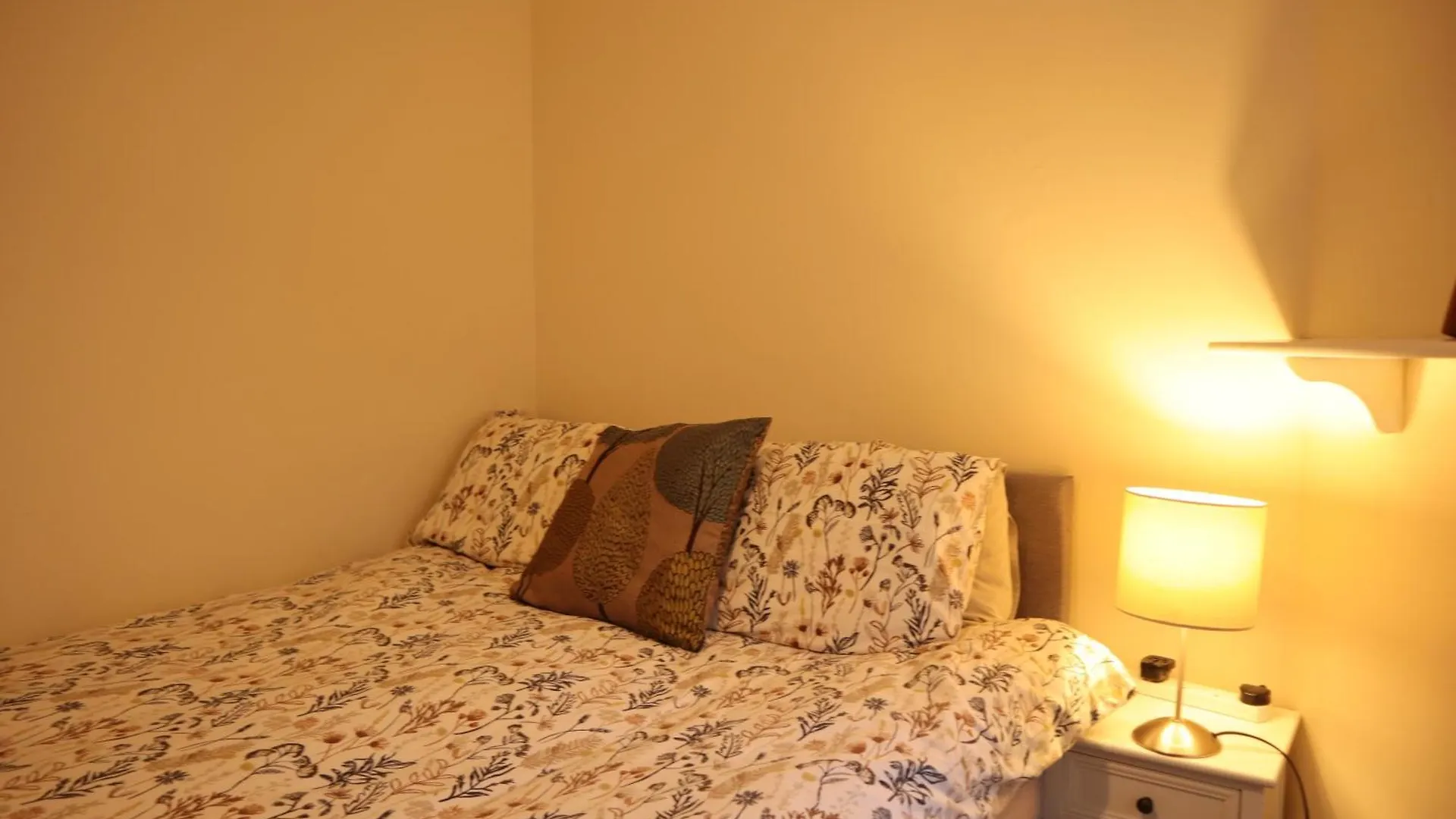 3 Bedrooms Flat In Central Edinburgh Old Town Sleeps 6