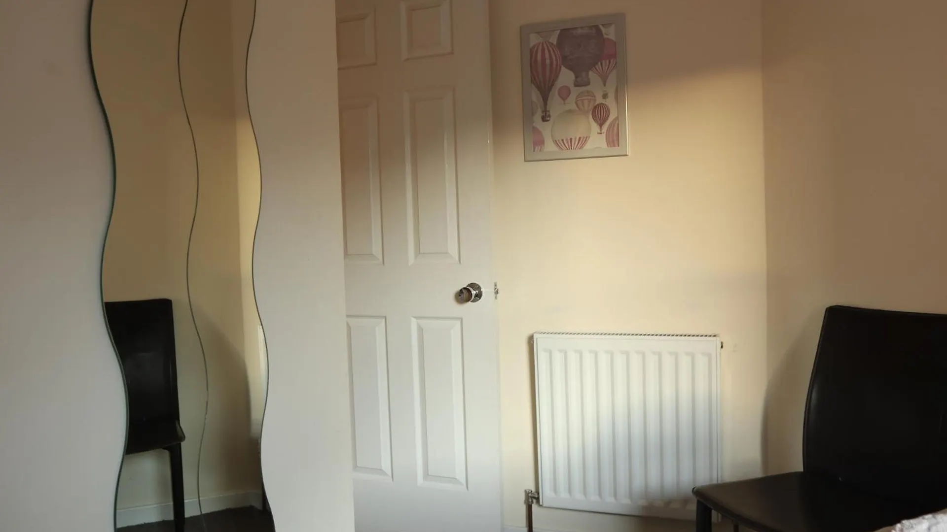 3 Bedrooms Flat In Central Edinburgh Old Town Sleeps 6 Appartement