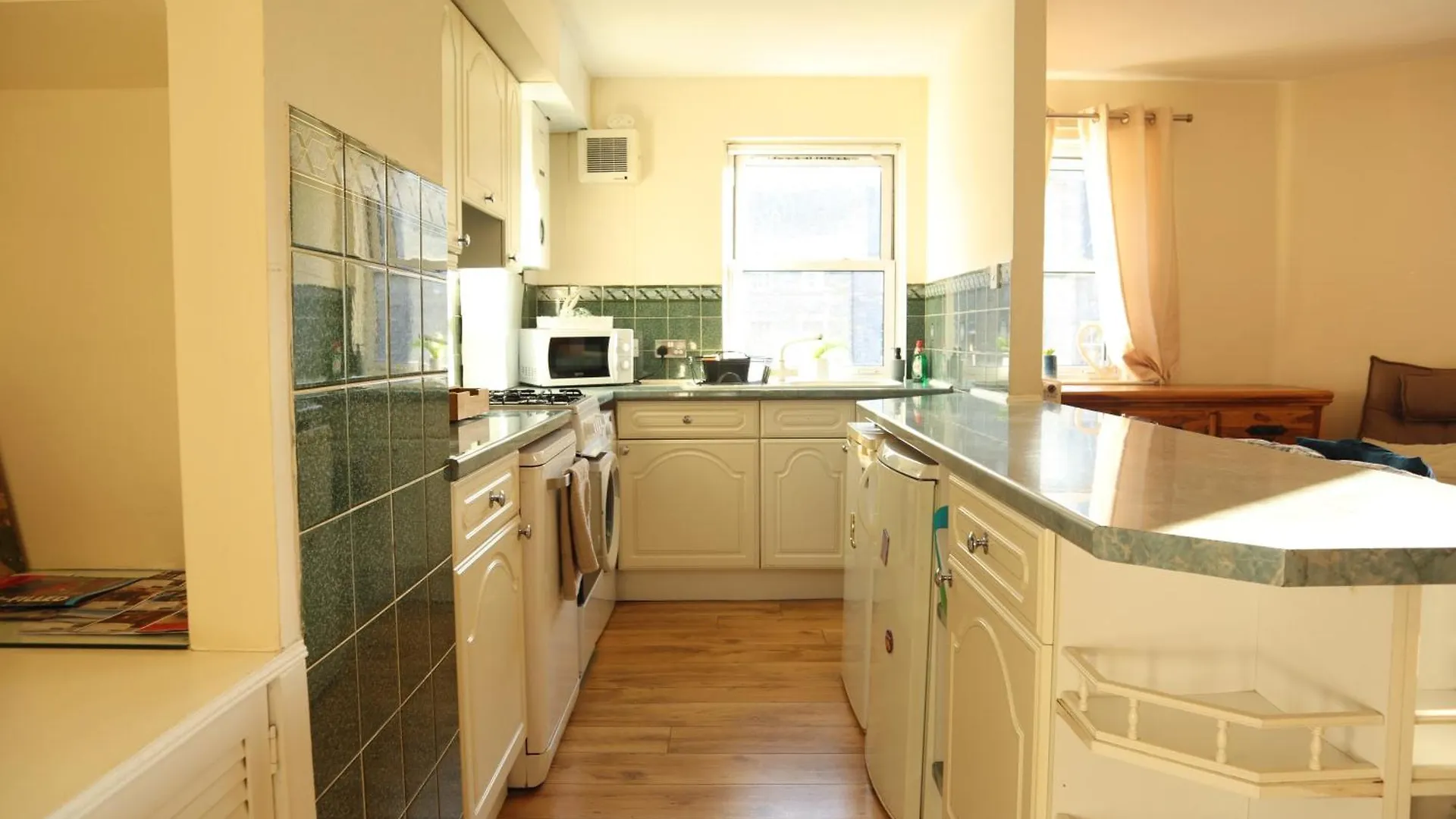 3 Bedrooms Flat In Central Edinburgh Old Town Sleeps 6 דירה